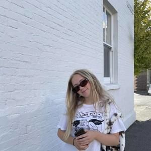 Meet your Posher, Grace